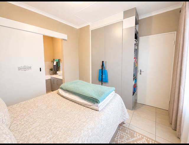 1 BEDROOM TOWNHOUSE FOR SALE IN STAALRUS